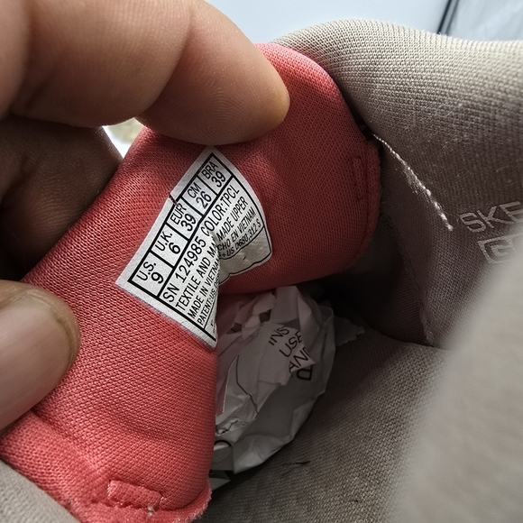 Skechers Shoe Women's 9 Go Walk Travel Sneakers Tan - Picture 3 of 9